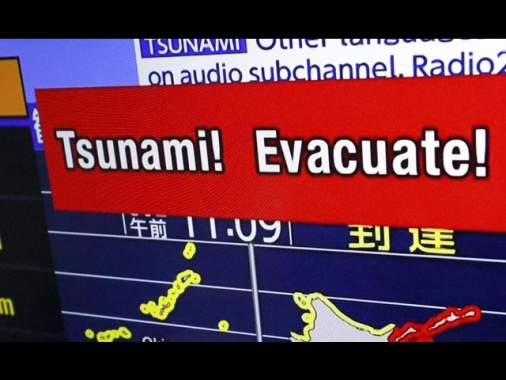 Sisma 6.7 a largo Giappone, allerta tsunami