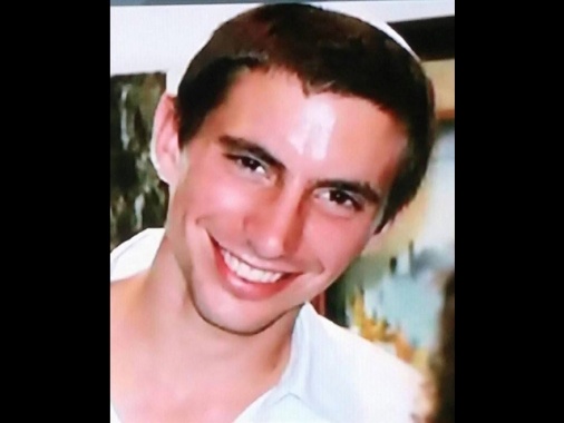 Hamas, 'restituiremo il corpo di Hadar Goldin alle 14'