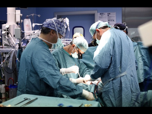 Cnt, '40 anni fa primo trapianto cuore,oggi tra leader mondiali'