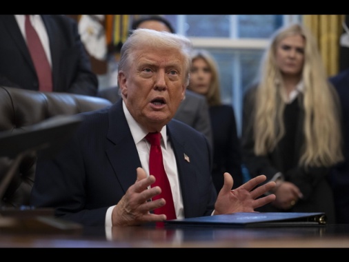 Trump, obbligato a far causa a Bbc per modifiche discorso