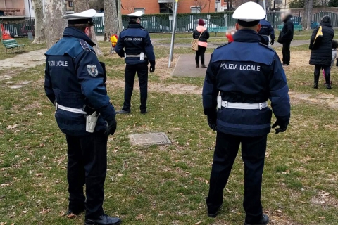 Al parchetto con il coltello: 19enne nei guai