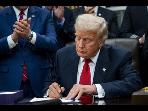 Cnn, funzionari Usa vogliono dissuadere Trump sui test nucleari