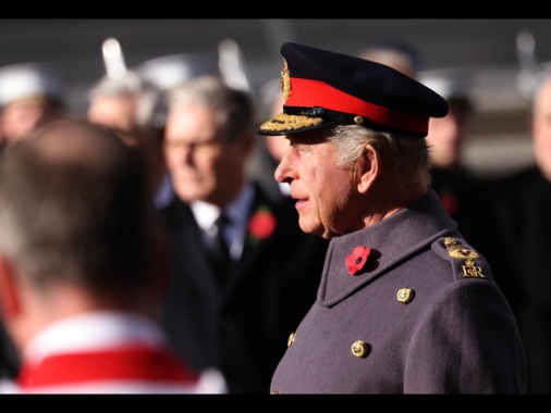 Re Carlo compie 77 anni, un ritratto bucolico in suo onore