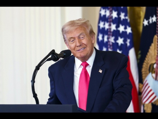 Trump riduce i dazi su carne, pomodori, banane e caffè