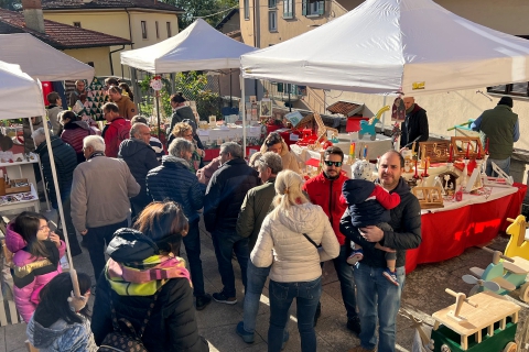 La pioggia cancella i mercatini della Rasa