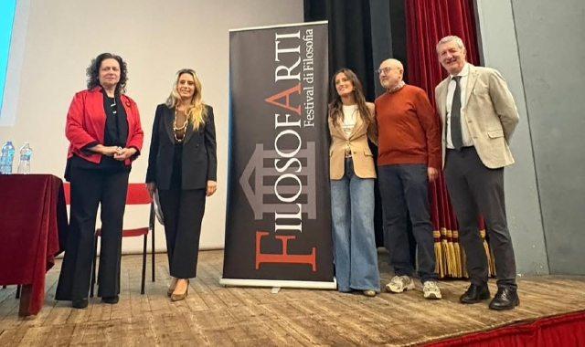 Torna Filosofarti. Caruso: «Antidoto al disagio giovanile»