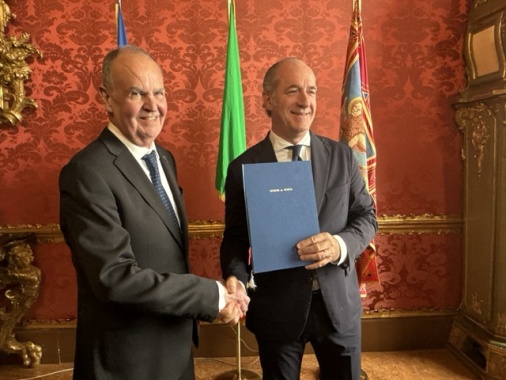 Calderoli e Zaia firmano la pre-intesa sull'Autonomia