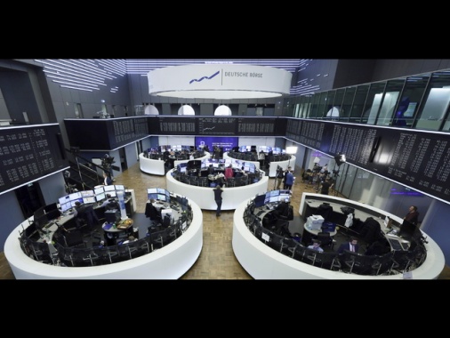 Borsa: l'Europa chiude debole, Francoforte -0,08%