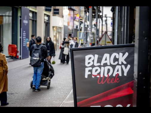 Confcommercio, sale spesa per il black friday, a 268 euro