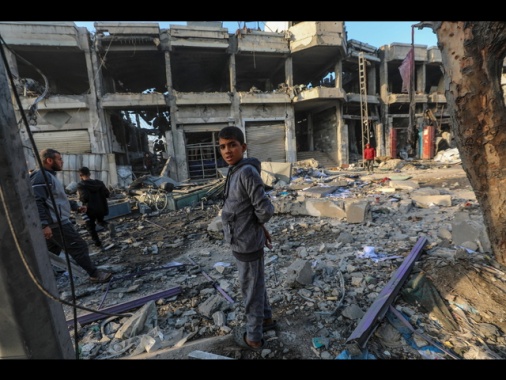 Difesa civile, 21 morti nei raid israeliani a Gaza