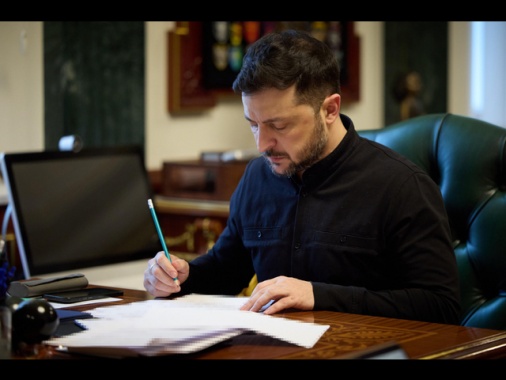 Zelensky, 'molti aspetti giusti nel nuovo piano Usa-Kiev'