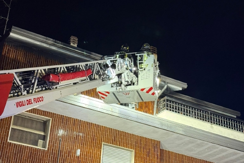 Principio d’incendio in casa, nonna e nipoti in salvo