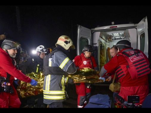 Attacco notturno russo su Zaporizhia, 18 feriti