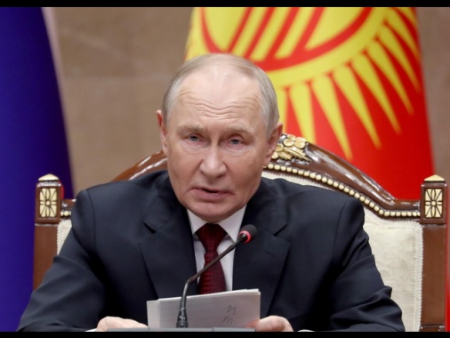 Putin, 'cessate fuoco se ucraini si ritirano dal Donbass'