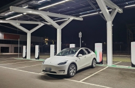 Supercharger a quota mille: Tesla a Busto Arsizio