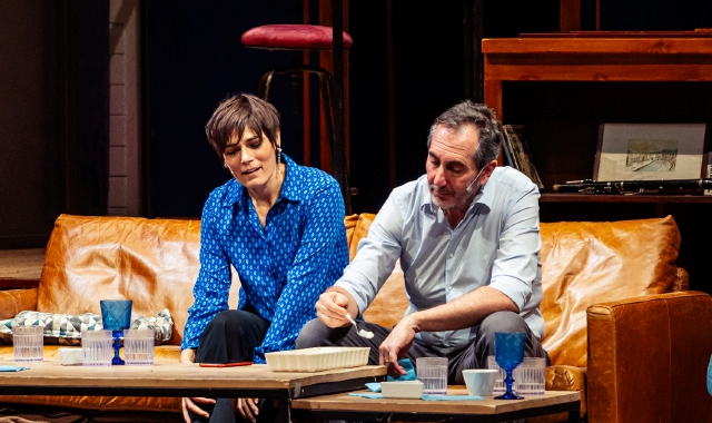 Scoprirsi «Perfetti sconosciuti» sui cellulari