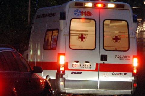 Scontro auto-moto: grave 19enne