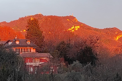 Alba rossa al Sacro Monte