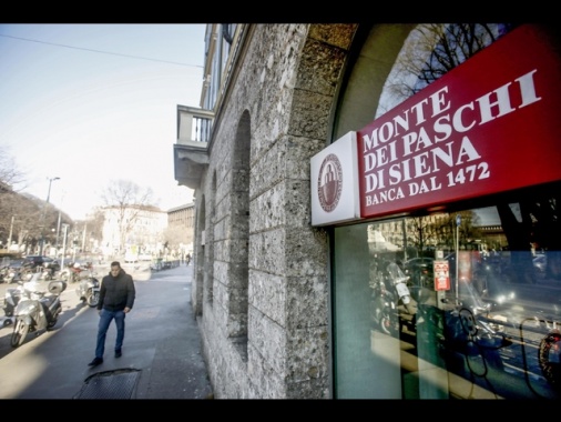 Mps male in Borsa (-3,2%) con l'inchiesta Mediobanca