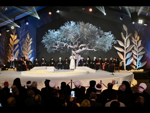 Leader sciita al Papa, aggrediti da Israele, aiutateci