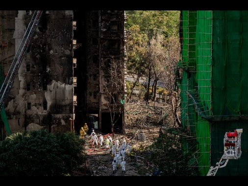 A Hong Kong 13 arresti per il rogo dei grattacieli