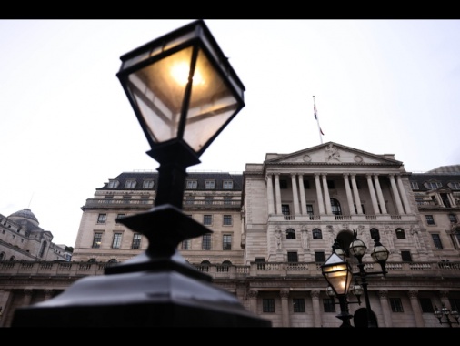 Bank of England rilancia allarme su rischio bolla per l'IA