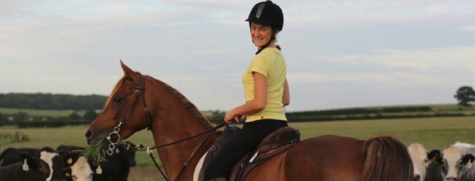 Tg Prealpina: cade da cavallo e muore, lutto per Stefania