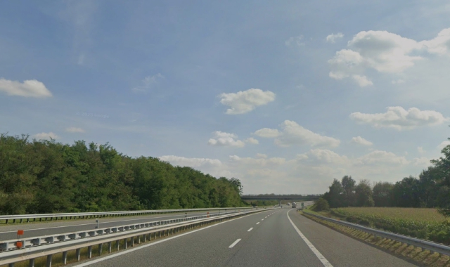 L’autostrada A26 nei pressi di Carpignano Sesia (foto Google Maps)