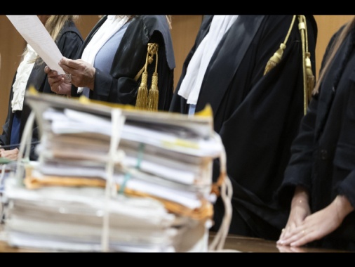 Acido sulla ex 'ma non tentò lo sfregio perchè si potè lavare'