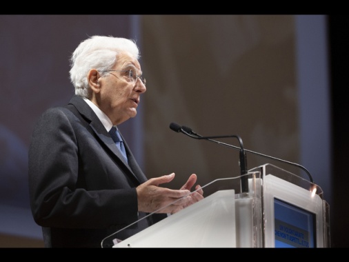 Mattarella, adeguare salari e redditi delle Pmi e degli autonomi