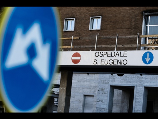 La Asl Roma 2 apre un fascicolo e sospende il primario arrestato