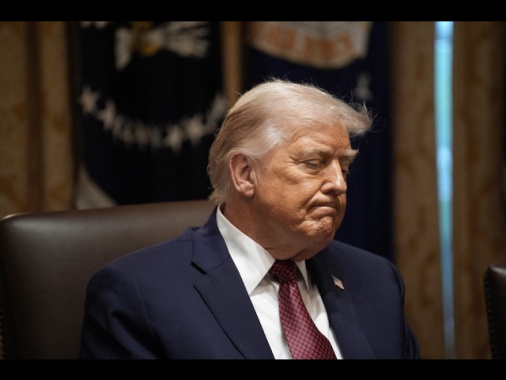 Trump, 'penso sia il momento di indire elezioni in Ucraina'