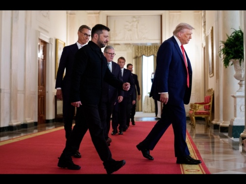 Axios, Kiev ha dato risposta al piano di pace Usa