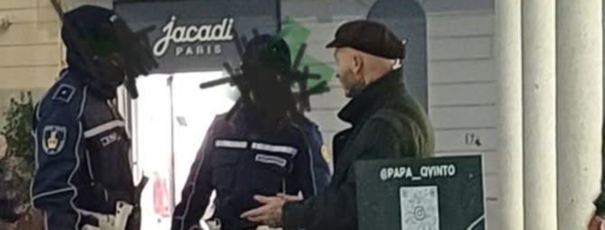 Multato musicista di strada. Solidarietà dei negozianti