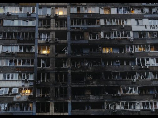 Kiev, 'un milione di famiglie senza luce dopo i raid notturni russi'