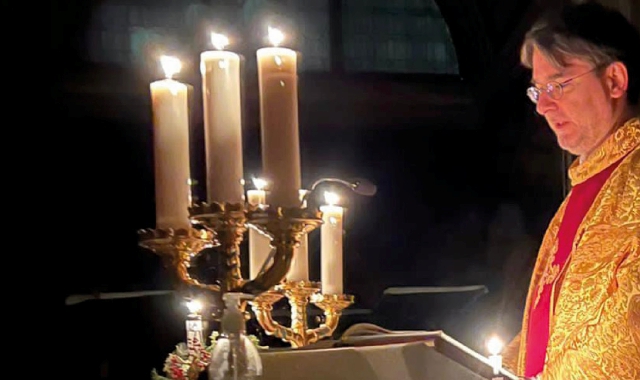 Una messa a lume di candela