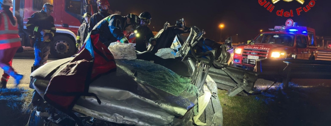 Schianto in Autolaghi: grave 42enne