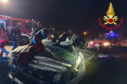 Schianto in Autolaghi: grave 42enne