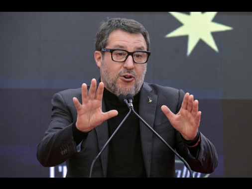 Salvini, liberi di usare i contanti, non siamo in Venezuela