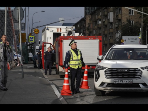 Forze armate russe abbattono un drone sui cieli di Mosca