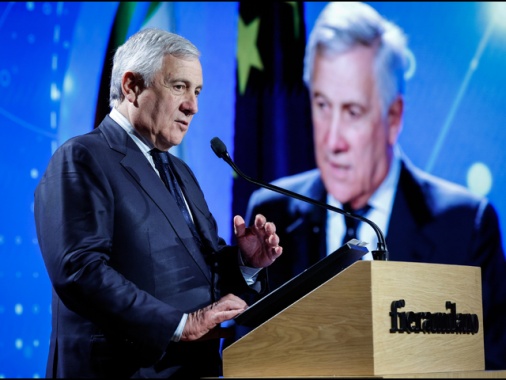 Tajani, 'il partito è aperto, i Berlusconi li sento tutti i giorni'