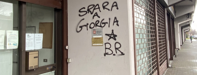 “Spara a Giorgia”, un’altra scritta a Busto Arsizio