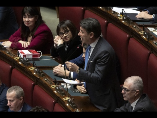 Conte a Meloni, attenta a firmare per gli italiani sugli asset russi