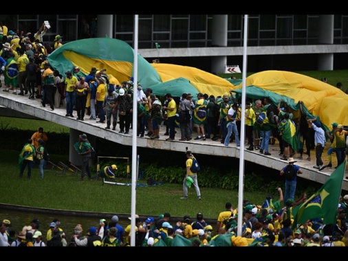 Brasile, il Senato riduce le pene per gli assalti dell'8 gennaio 2023