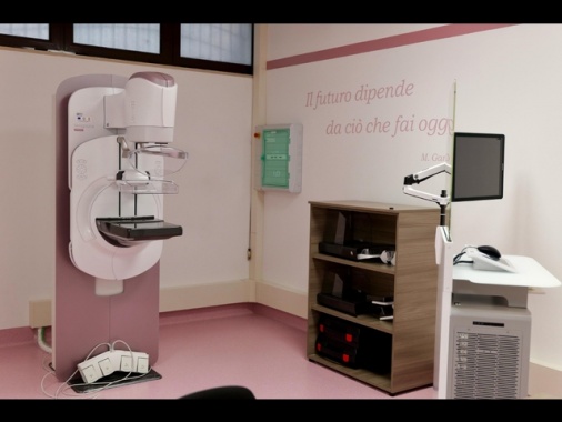 Tumori, calano i decessi in Italia ma è fuga dal Sud per gli interventi al seno