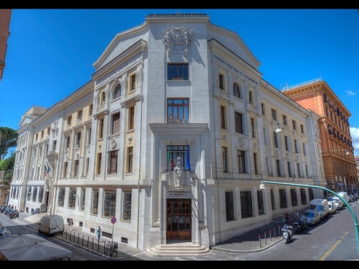 Istat, a ottobre in calo congiunturale -0,5% fatturato servizi e industria