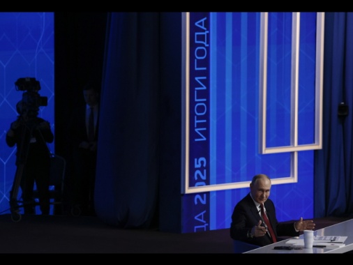 Putin, 'seri sforzi di Trump, la palla è nel campo di Kiev e dell'Ue'