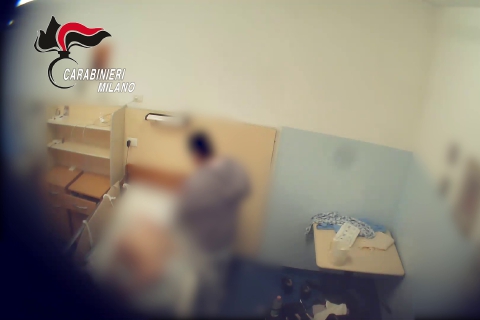 Abusi in Rsa su ultraottantenni, arrestato operatore