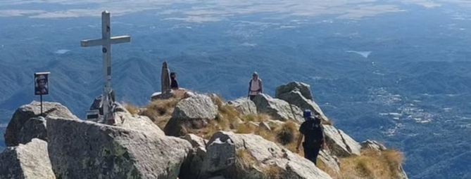 Feste in vetta al Rifugio Monte Barone