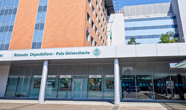 La famiglia di Sumirago è giunta al pronto soccorso dell’ospedale di Circolo di Varese la sera di Natale. 